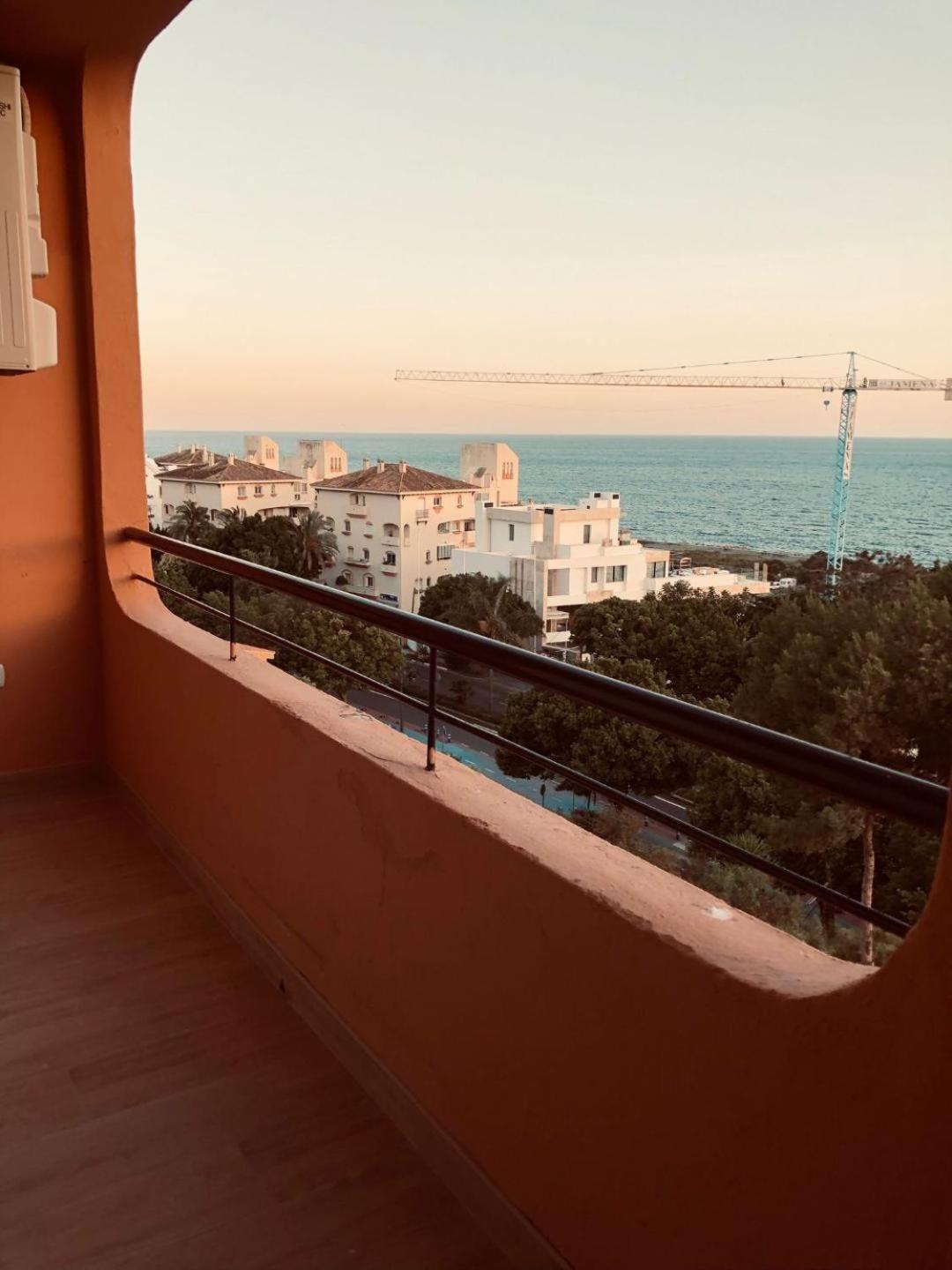 Apartamento Playa Del Cristo Estepona Buitenkant foto
